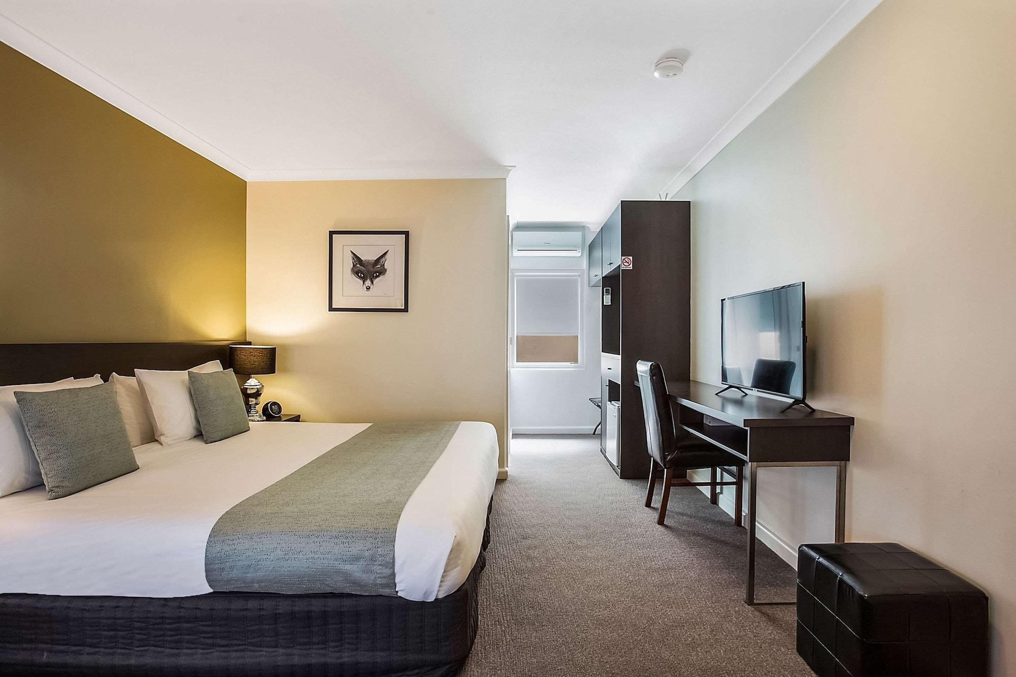 Comfort Inn Western Γουόρναμπουλ Εξωτερικό φωτογραφία