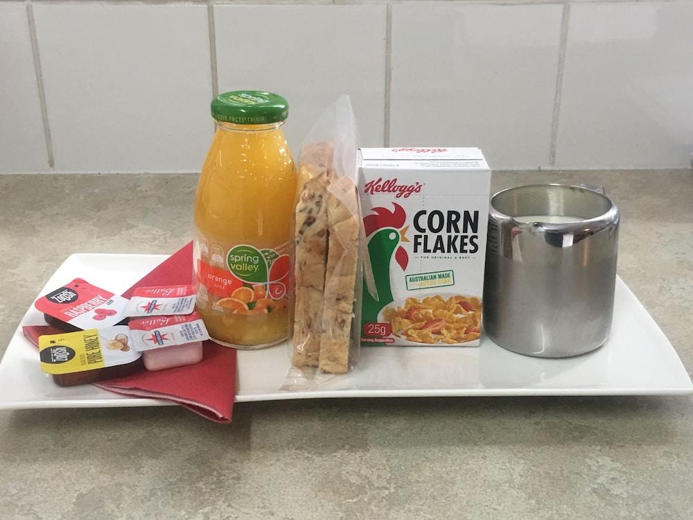 Comfort Inn Western Γουόρναμπουλ Εξωτερικό φωτογραφία