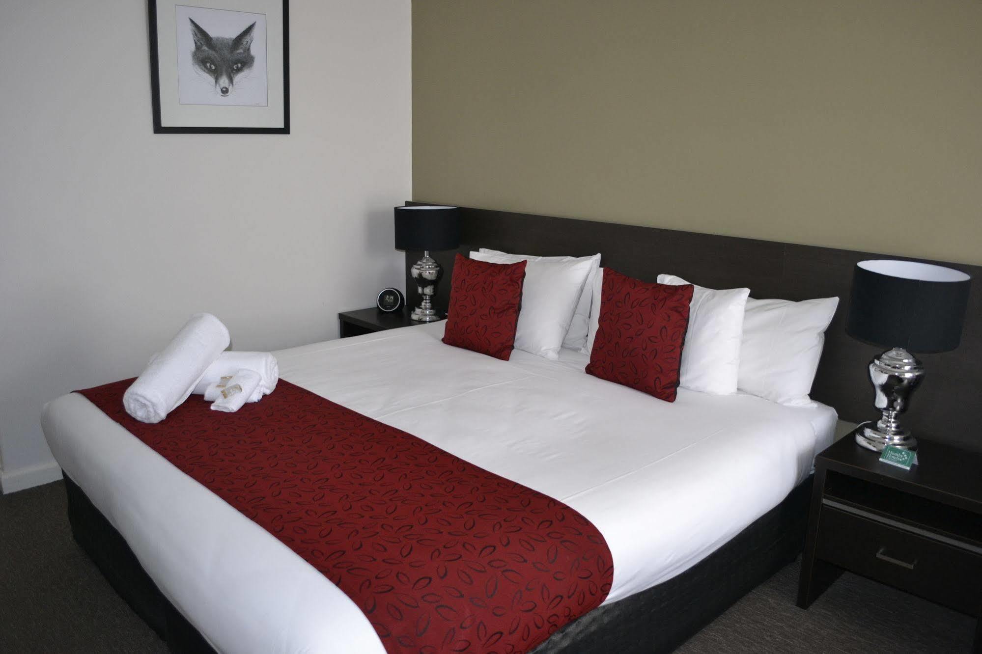 Comfort Inn Western Γουόρναμπουλ Εξωτερικό φωτογραφία
