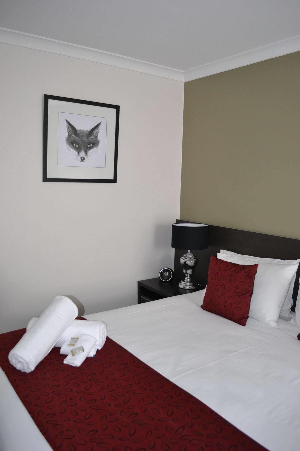Comfort Inn Western Γουόρναμπουλ Εξωτερικό φωτογραφία