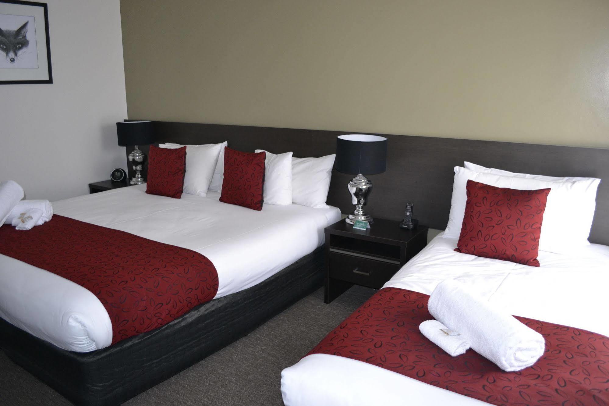 Comfort Inn Western Γουόρναμπουλ Εξωτερικό φωτογραφία