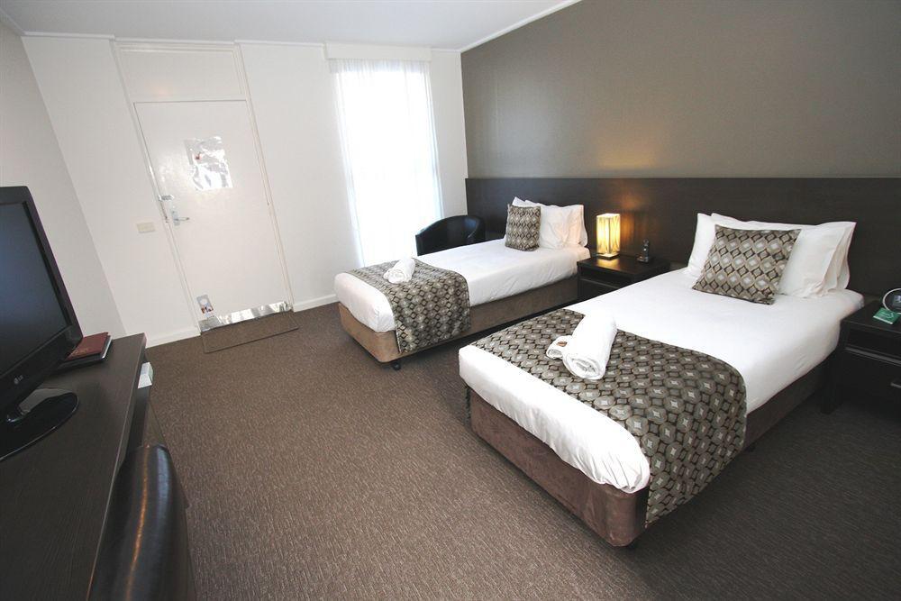 Comfort Inn Western Γουόρναμπουλ Εξωτερικό φωτογραφία